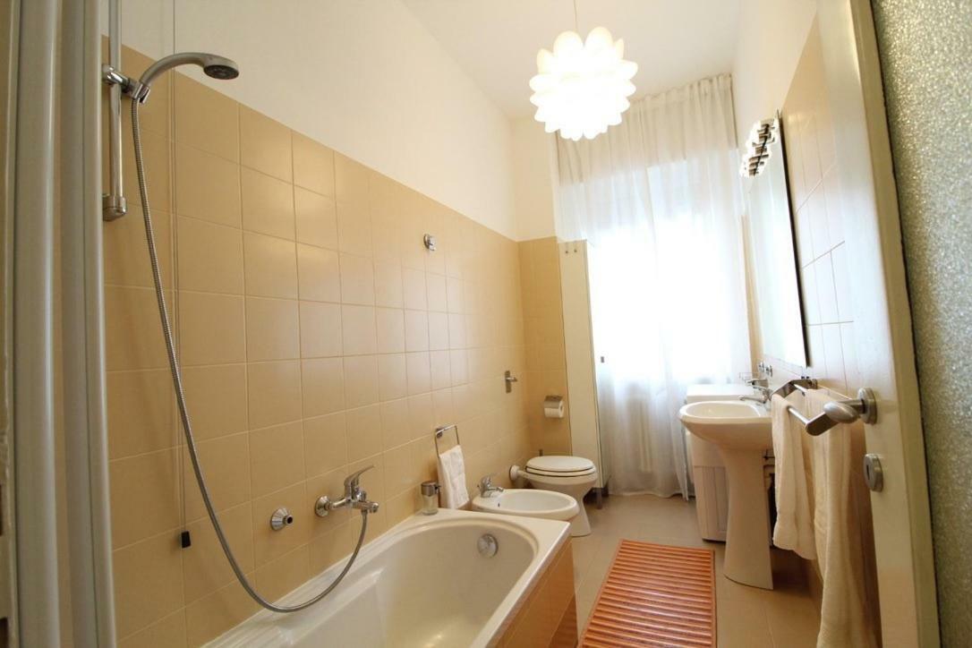 Gg Mentana Rooms โกโม ภายนอก รูปภาพ